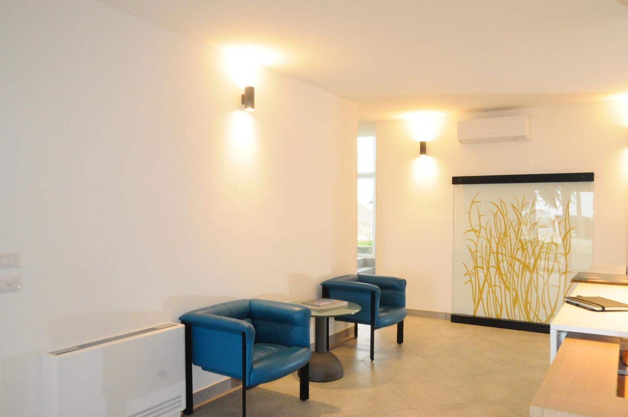 House Of Oscar Aparthotel Adria Exteriör bild